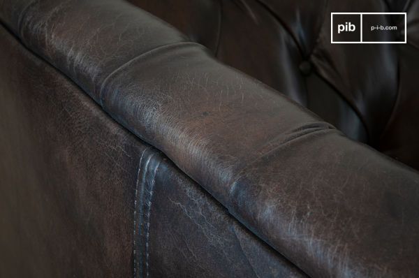 Careful processing and beautiful colour reflections of the leather