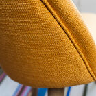 The chair Lear possesses a resolute vintage character, which it displays with pride