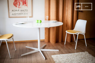 Ronde witte marmeren tafel Lemvig