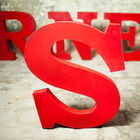 Bellissimo accessorio di decorazione in metallo con uno spirito vintage.