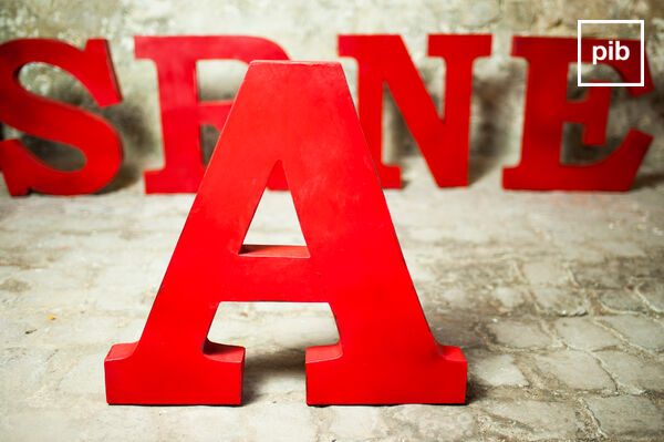 Lettres vintage d'enseignes scandinaves