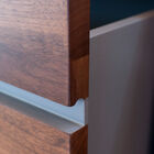 The finish of the drawers is particularly well worked.