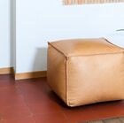 Cubic shaped pouf, ideal for absolute comfort.