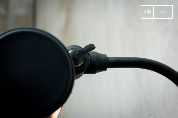 Black colour, neat finish, modest and refined structure.