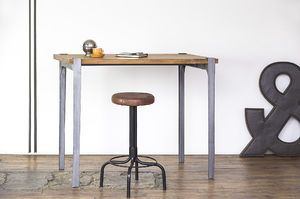 Mesa alta de madera maciza Wellington