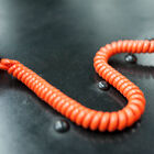 El acabado de la mesa es impecable.