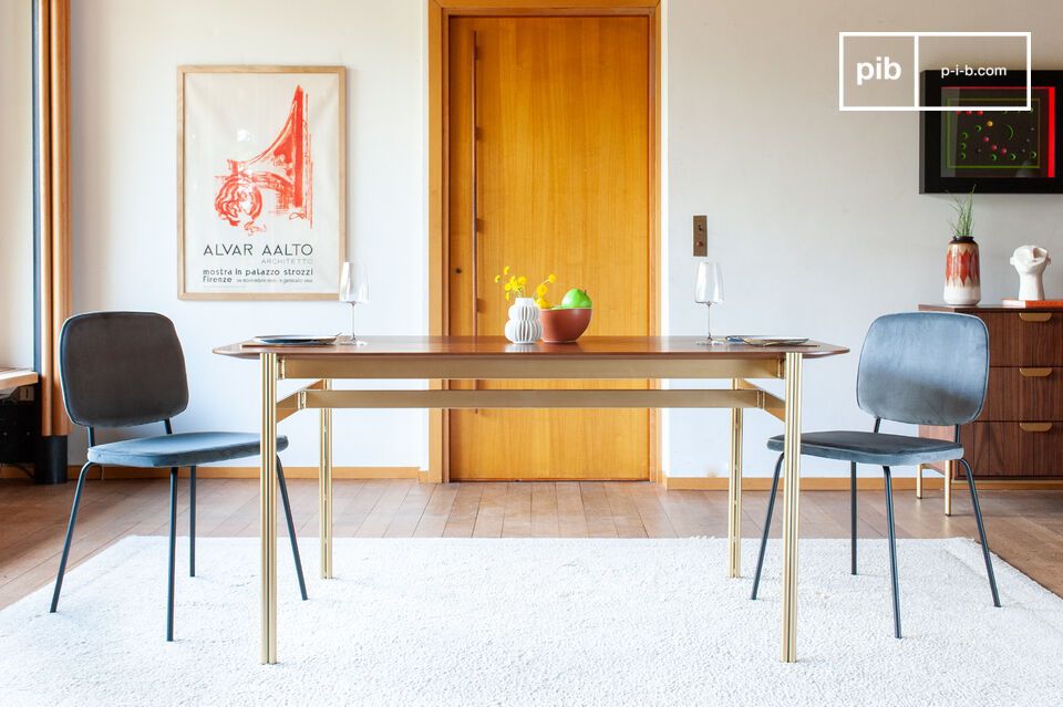 Mesa de comedor de madera oscura Aurora
