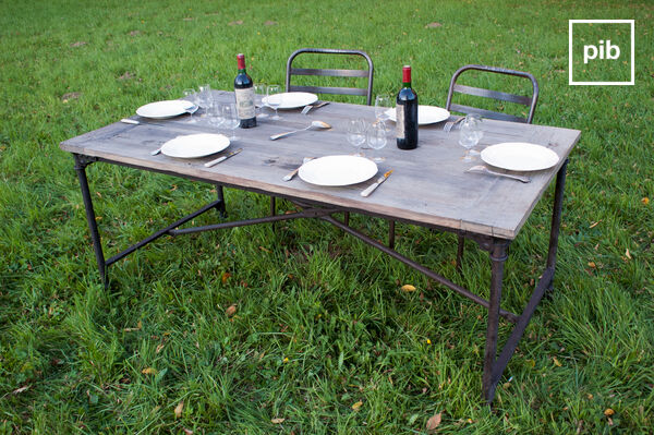 Mesa de comedor gris