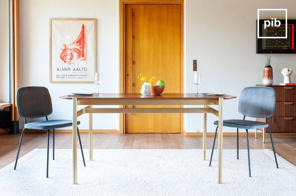 Mesa de comedor moderna