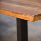 Los acabados de esta mesa están muy bien trabajados.