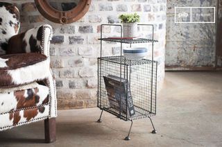 Metallic clothing rack