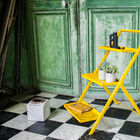 Nice 100% yellow metallic shelf.