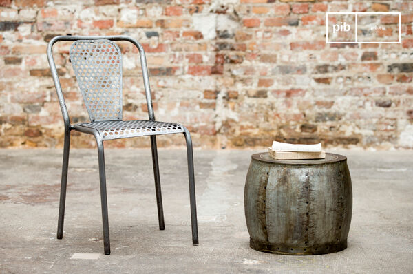 Designed with galvanized steel and riveted brass panels