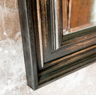 Le miroir Sigara est un accessoire de décoration pour vos murs qui va non seulement donner du