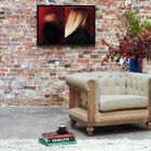 Deze versie van onze inmiddels klassieke Chesterfield Montaigu is elegant afgewerkt in een warme