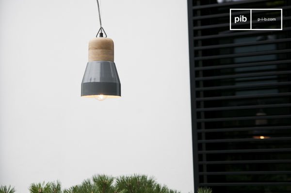 Natural wood, curves and cement  grey for a light touch of vintage decoration