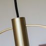 Prachtige combinatie van zwarte kabel en goud van de structuur.