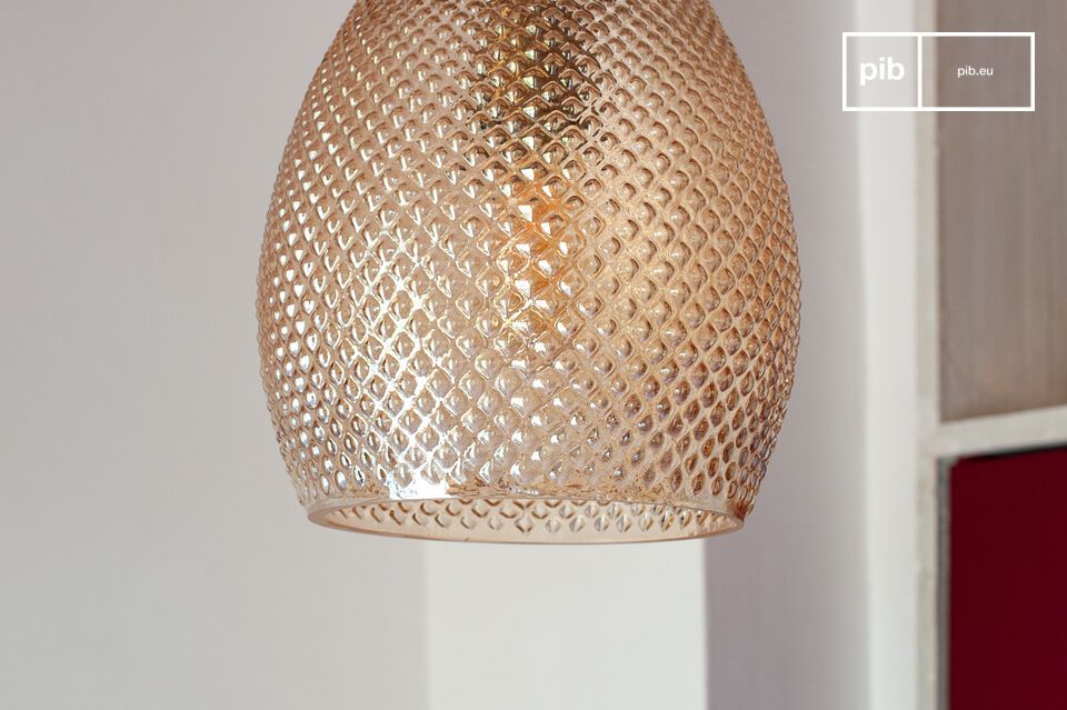 The light it diffuses takes on a gentle hue