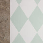 Papel pintado en un hermoso color blanco y verde agua.