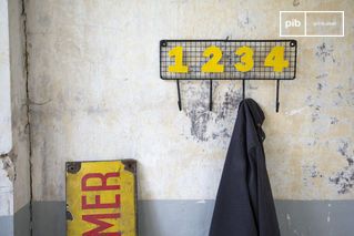 Perchero de los 4 compañeros de piso