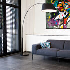 Elegante lampada da terra ad arco nero.