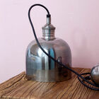 Très belle lampe à suspension en nickel verni.