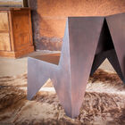 Design angolare unico per un design 100% metallo.