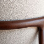 Ispirata allo stile mid-century con un dichiarato spirito scandinavo