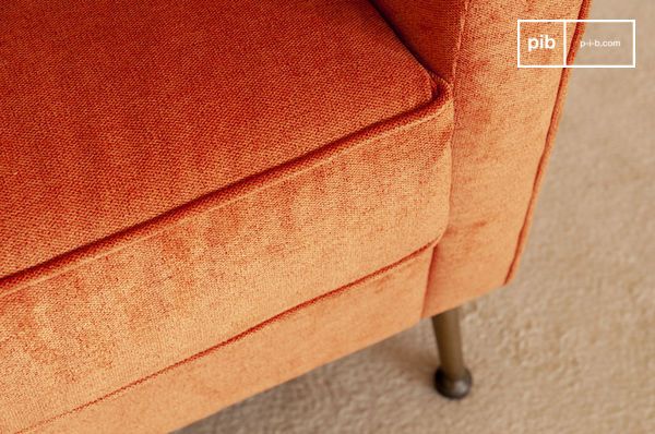 Un velluto arancione di ottima qualità .