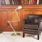 De zitting is gebaseerd op pocketveren, waardoor de kwaliteit op lange termijn gewaarborgd blijft.