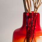 The highly crafted finishes bring an extremely elegant look.