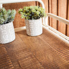 Sublime contrast between the wood and the white metal structure.