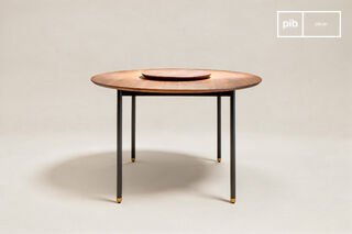 Round dining table in walnut Elena