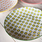 The round dishes Julia will give a retro charm to your interiors and to your dining table