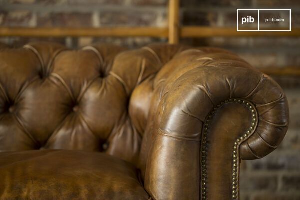 Elegant curves at the end of the armrest.