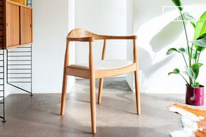 Scandinavian chair in light wood Johannes