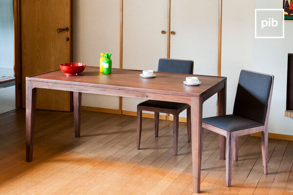 Schreibtisch aus Holz