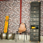 Le grand semainier affiche plusieurs touches dorées en laiton.