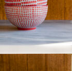 Pretty table top in white marble with a slight light grey ribbing.
