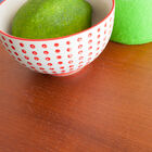 Focus on the pretty color of the wood which tends almost towards orange.