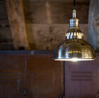 Originale Lampe im industriellen Stil.