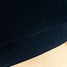 Un hermoso terciopelo azul noche de alta calidad que aporta una preciosa suavidad.