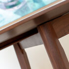 When closed, it measures 100 cm in diameter and 80 cm in height, accommodating up to 4 people