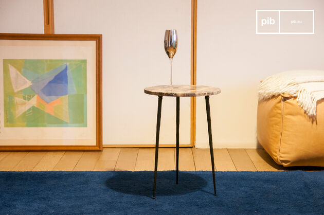 Small marble side table Vilma