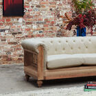 It covers the backrest, the armrests and the seat cushions