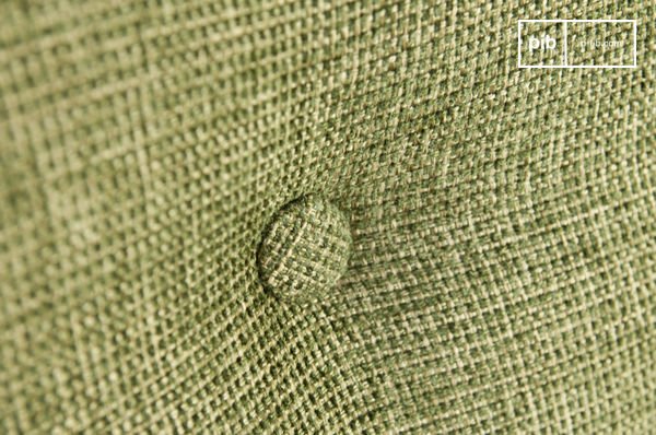 Chices und komfortables Sofa mit unwiderstehlichem Retro-Feeling!