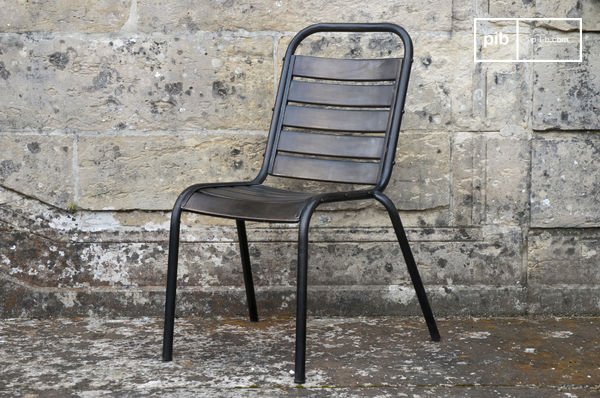 the chair is inspired by workshop and factory furniture from the beginning of the last century.