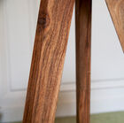 Deze bijzettafel past in elk interieur, ideaal voor bij de bank of als nachtkastje