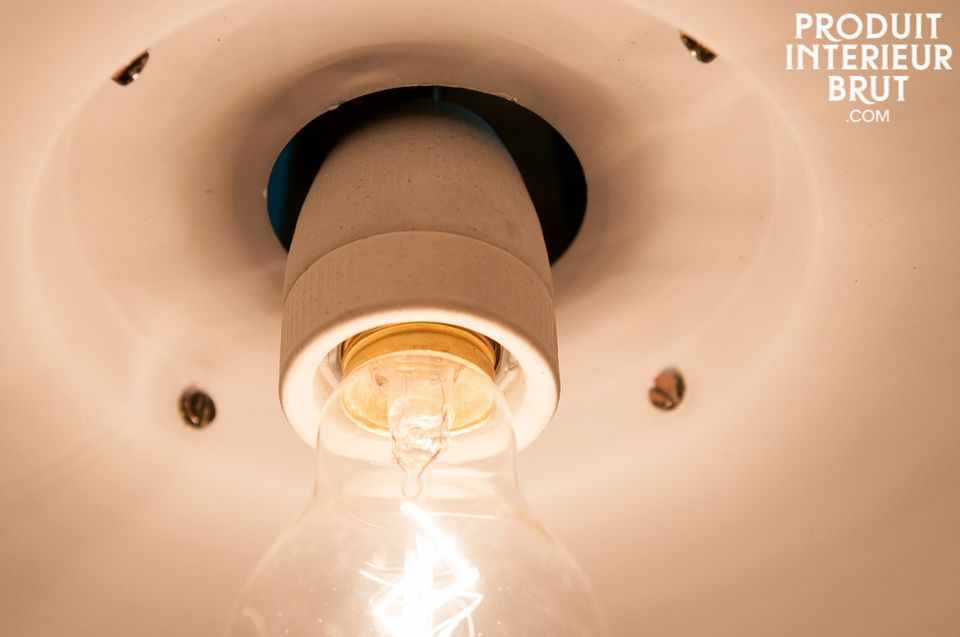 Appréciez la finition impeccable de la lampe