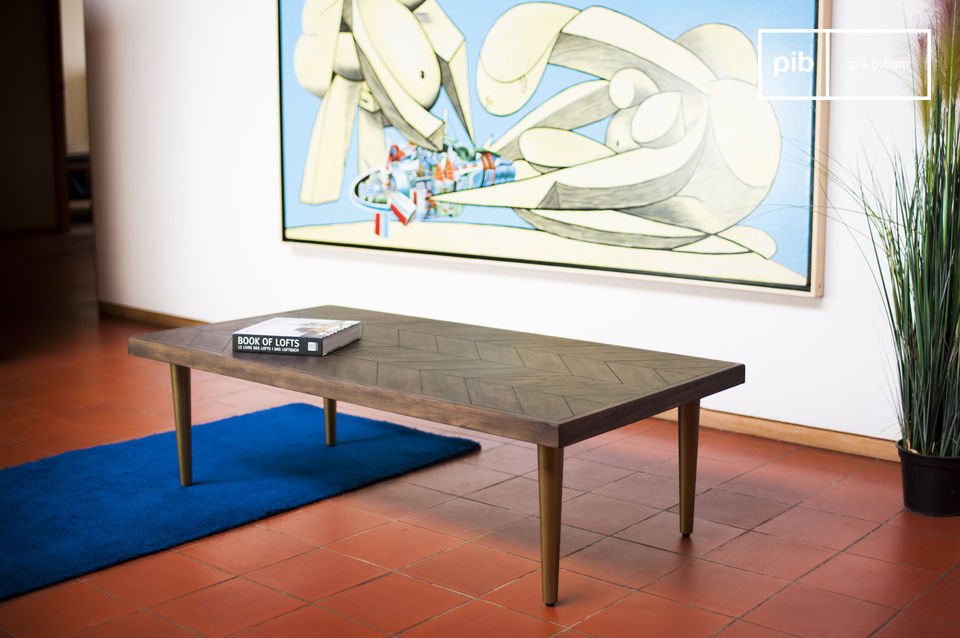Jolie table basse en bois d'acacia.